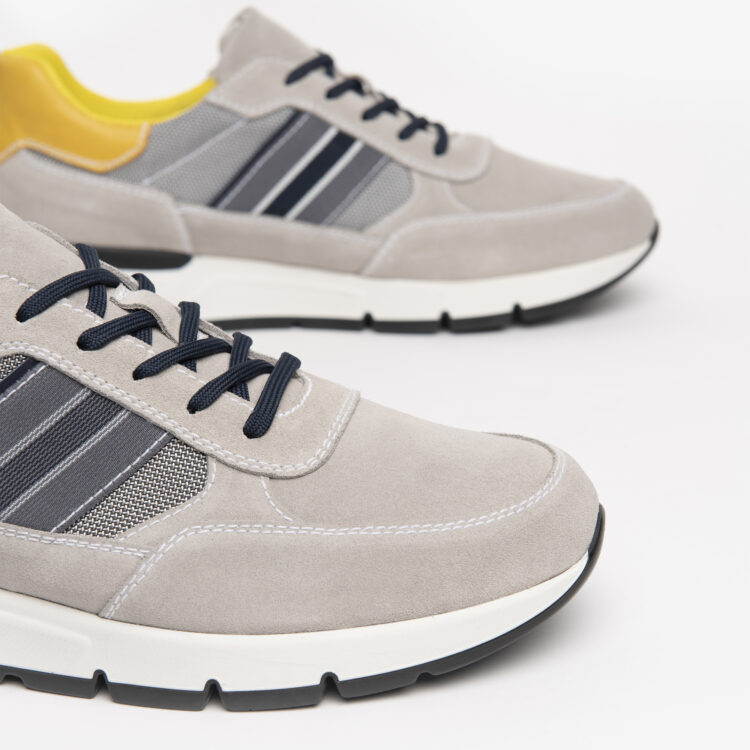 Sneakers grises homme NeroGiardini. Référence : E202351U 112 Colorado fumo