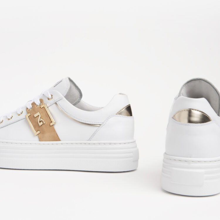 Sneakers blanches femme tendance NeroGiardini. Référence : E218132D 707 Skipper bianco