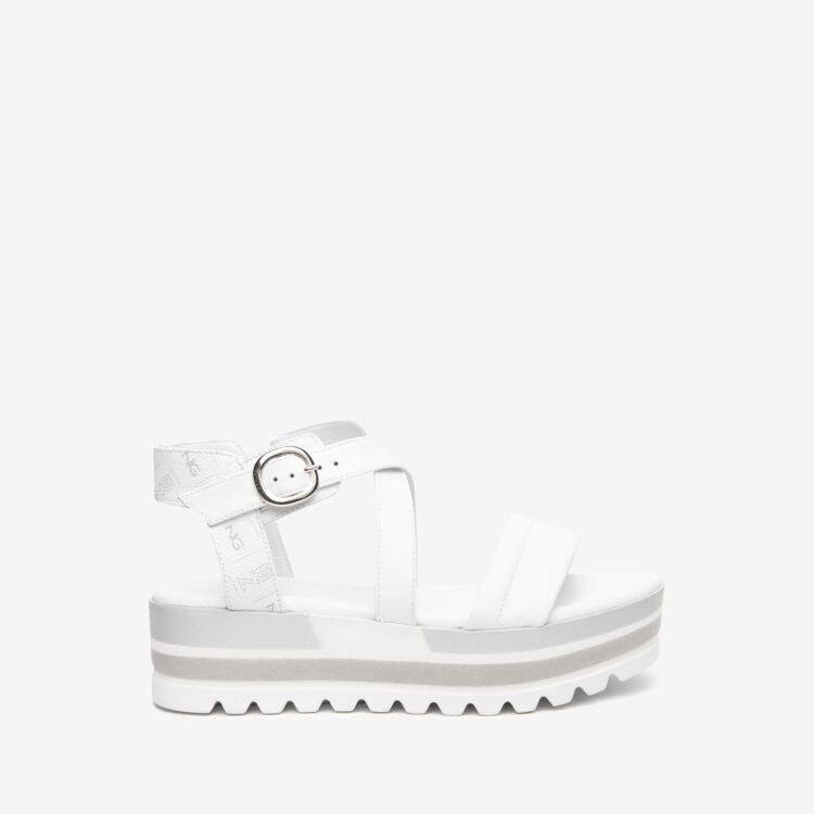 Sandales à plateforme blanches pour femme NeroGiardini. Référence : E218881D 707 Bianco.