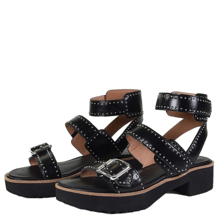 Sandales noires cloutées pour femme de la marque Emilie Karston. Référence : Kriss Noir. Disponible chez Chauss'Family à Issoire.