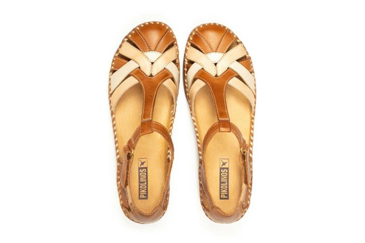 Sandales avec contrefort pour femme de la marque Pikolinos. Référence : Cadaques W8K-0732C1 Brandy. Disponible chez Chauss'Family à Issoire.