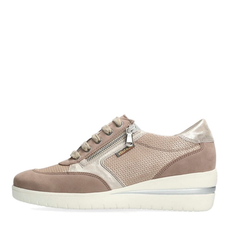 Baskets compensées beiges pour femme marque Mobils. Patrizia Buck Ligth taupe. Disponible chez Chauss'Family magasin de chaussures à Issoire.