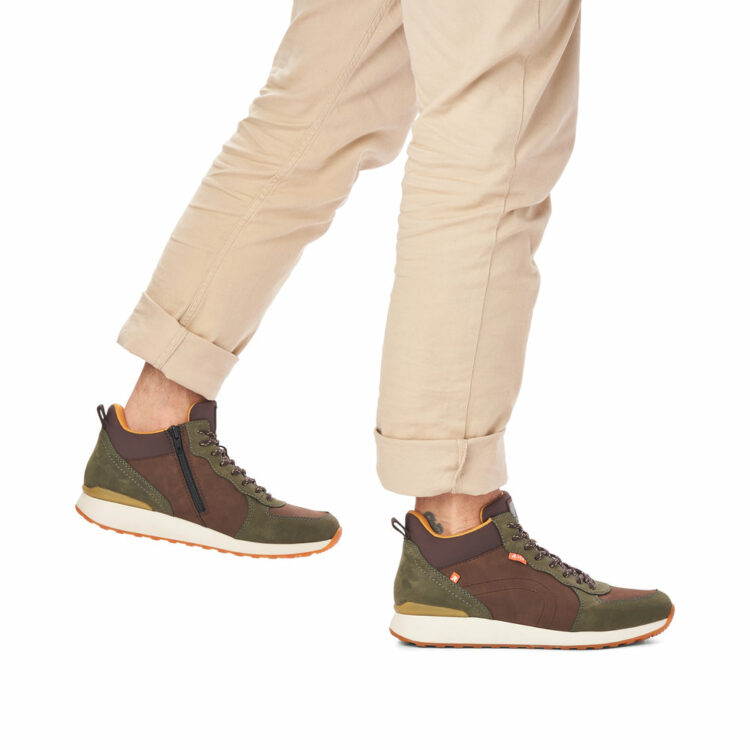 Baskets montantes pour homme marque Rieker. Référence 07660-54 Moor. Disponible chez Chauss'Family magasin de chaussures Issoire