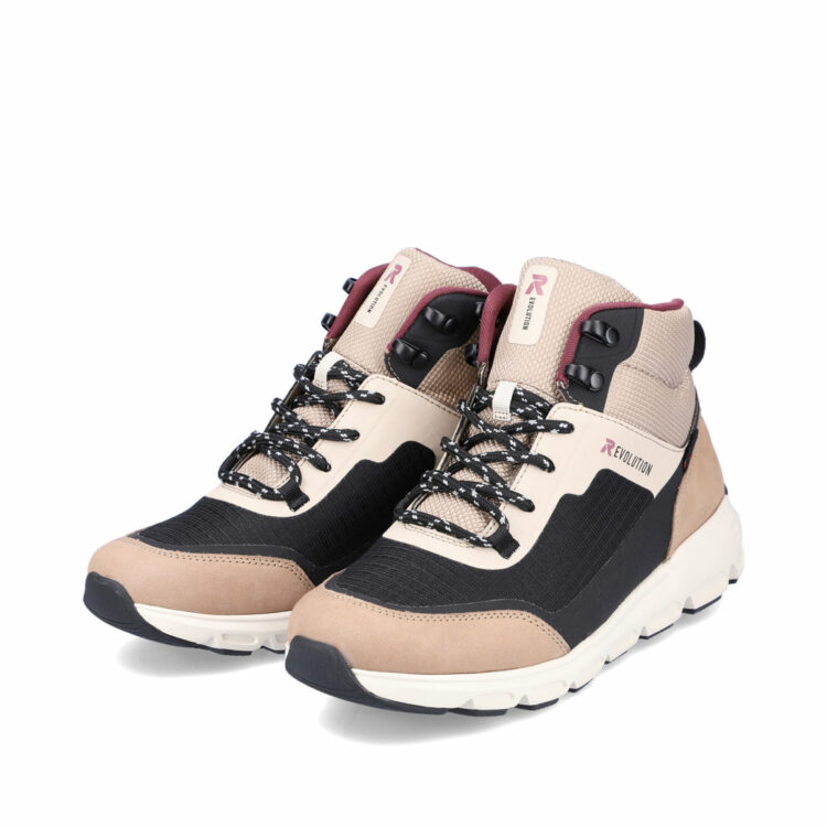 Baskets montantes pour femme marque Rieker. Référence 40460-62. Disponible chez Chauss'Family magasin de chaussures Issoire