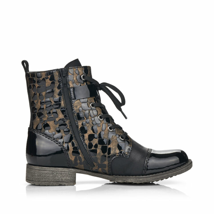 Bottines à lacets pour femme de la marque Rieker. Référence 70814-00 Schwarz. Disponible chez Chauss'Family magasin de chaussures à Issoire