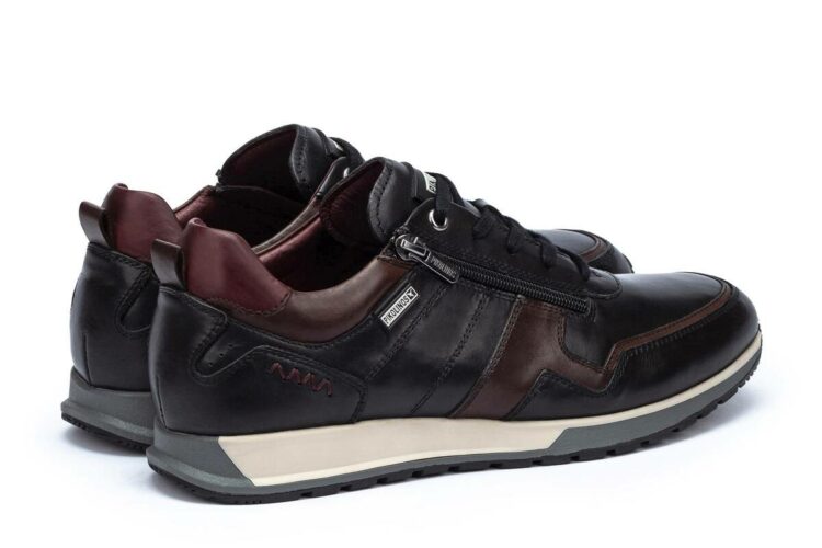 Baskets noires pour homme marque Pikolinos. Référence Cambil M5N-6010C1 Lead. Disponible chez Chauss'Family magasin chaussures Issoire