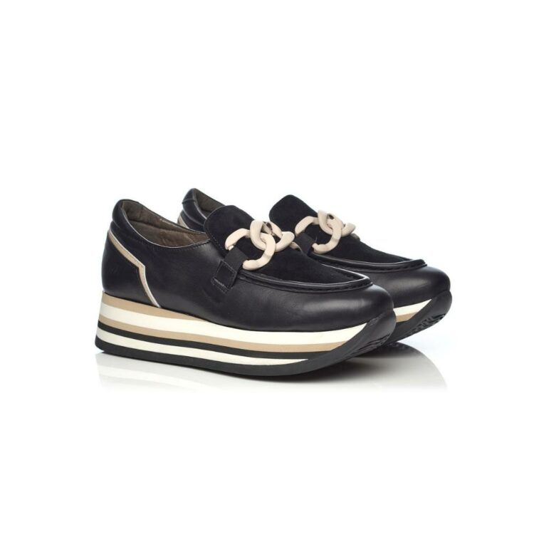 Mocassins noirs pour femme de la marque Softwaves. Référence 7.78.50/05 Black Disponible chez Chauss'Family magasin de chaussures à Issoire.