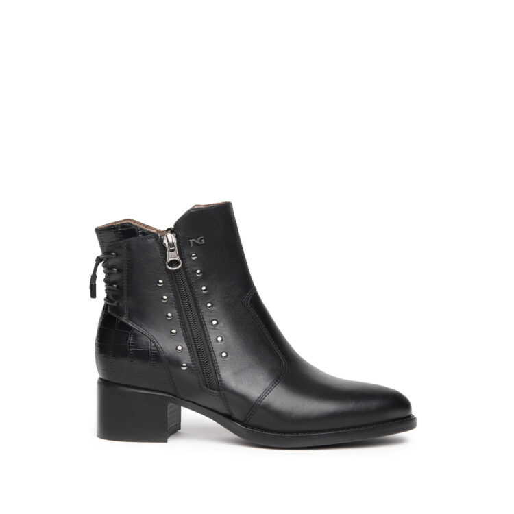 Bottines noires femme marque NeroGiardini. Référence I116761D 100 Nero. Disponible chez Chauss'Family magasin de chaussuresà Issoire.