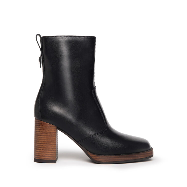 Bottines noires à talons femme marque NeroGiardini. Référence I205062D 100 Nero. Disponible chez Chauss'Family magasin chaussures Issoire