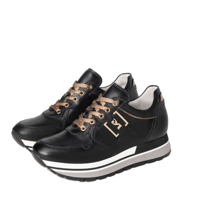 Sneakers à plateforme pour femme marque NeroGiardini. Référence I205292D 100 Nero. Disponible chez Chauss'Family magasin chaussures Issoire