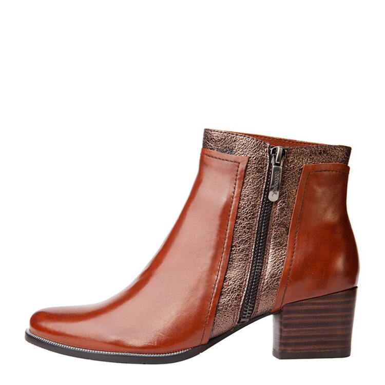 Bottines marron pour femme marque Regarde le Ciel. Référence Isabel 28 Cuoio. Disponible chez Chauss'Family magasin de chaussures Issoire