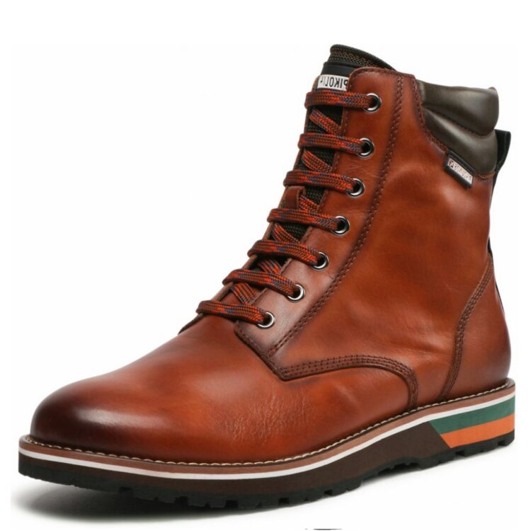 Bottines marron pour homme marque Pikolinos. Référence Pirineos M6S-8113C1 Brandy. Disponible chez Chauss'Family magasin chaussures Issoire