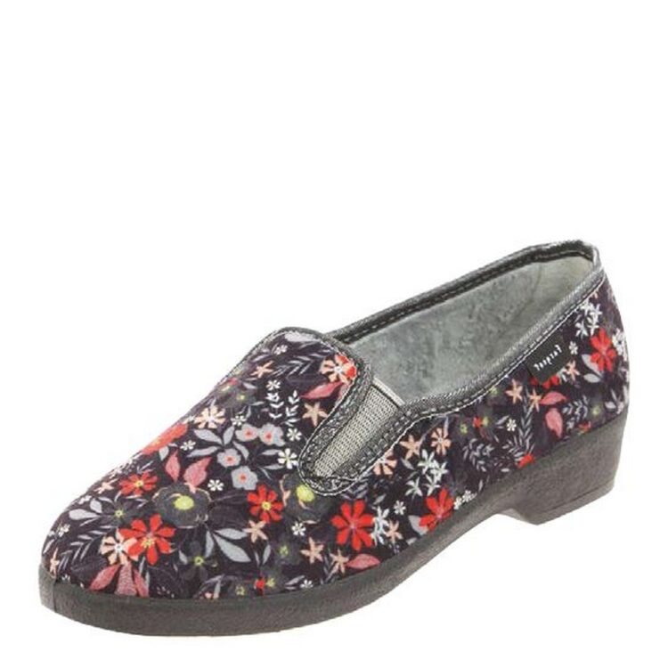 Pantoufles motif à fleurs marque Fargeot référence Severine Noir. Disponible chez Chauss'Family magasin de chaussures à Issoire.