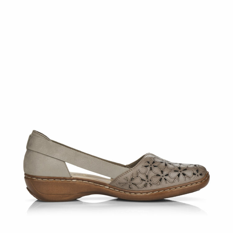 Mocassins beiges de la marque Rieker 41356-64 Seal. Référence Disponible chez Chauss'Family magasin de chaussures à Issoire.