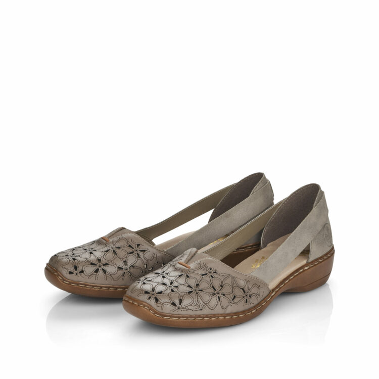 Mocassins beiges de la marque Rieker 41356-64 Seal. Référence Disponible chez Chauss'Family magasin de chaussures à Issoire.