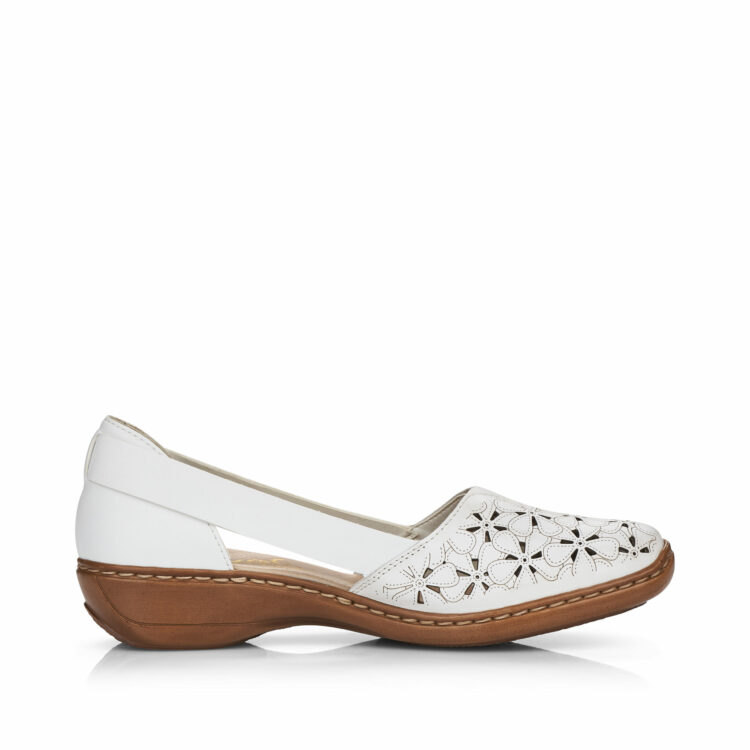 Mocassins blancs de la marque Rieker 41356-80 Weiss. Référence Disponible chez Chauss'Family magasin de chaussures à Issoire.