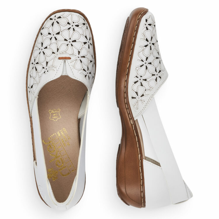 Mocassins blancs de la marque Rieker 41356-80 Weiss. Référence Disponible chez Chauss'Family magasin de chaussures à Issoire.