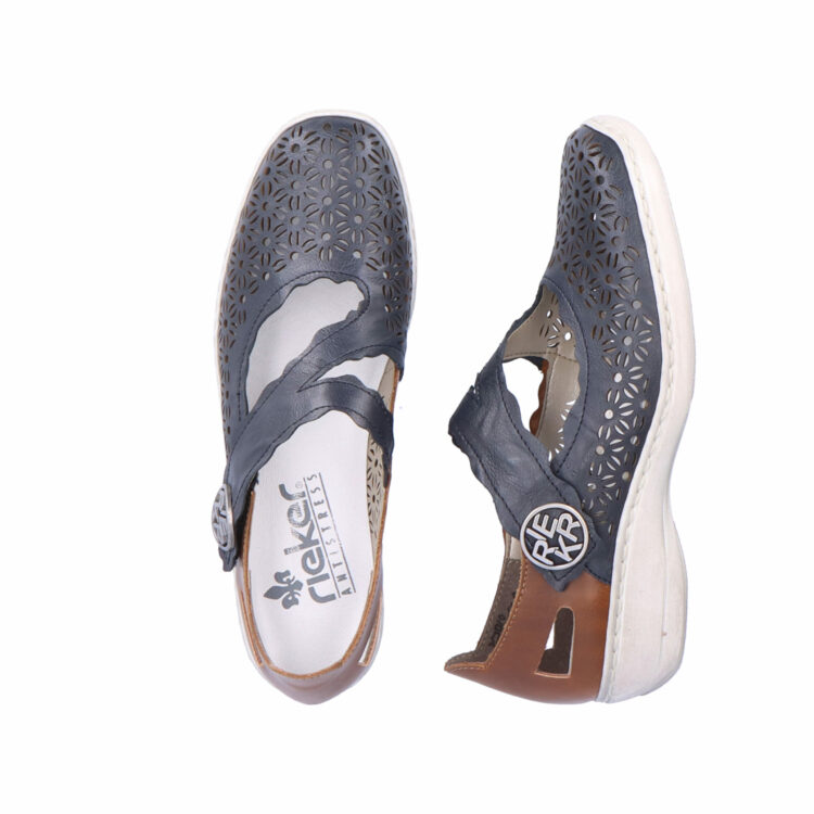Babies bleu et marron de la marque Rieker. Référence 413G4-14 . Disponible chez Chauss'Family magasin de chaussures à Issoire.