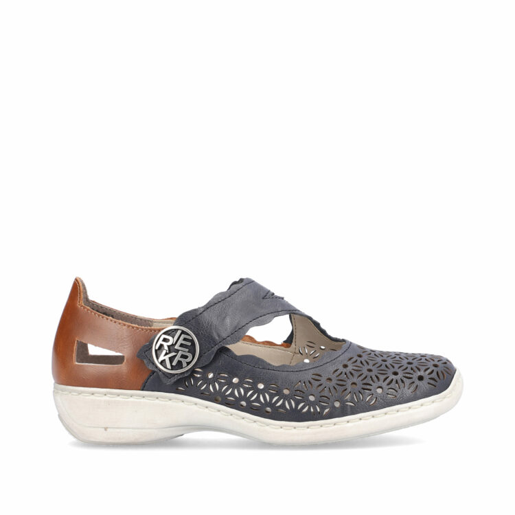 Babies bleu et marron de la marque Rieker. Référence 413G4-14 . Disponible chez Chauss'Family magasin de chaussures à Issoire.