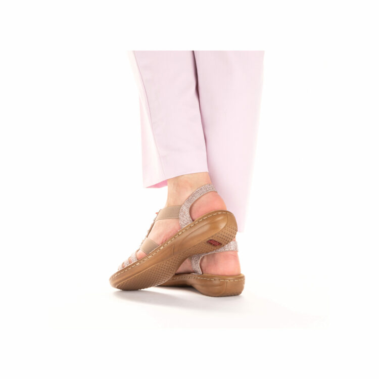 Sandales élastiquées pour femme de la marque Rieker. Référence : 60818-31 Altrosa. Disponible chez Chauss'Family Issoire.