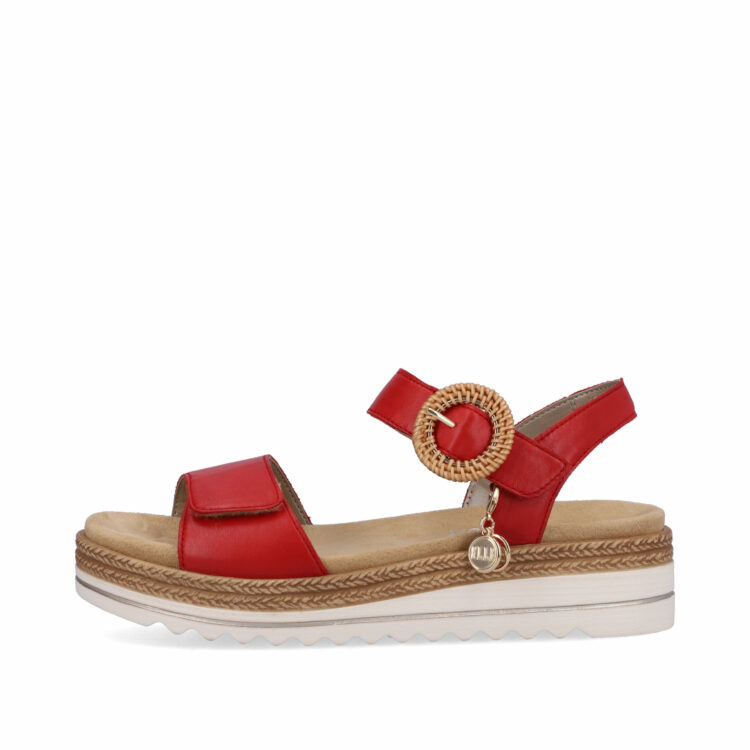 Sandales rouges pour femme de la marque Remonte. Référence : D0Q52-33 Flamme. Disponible chez Chauss'Family magasin de chaussures à Issoire.