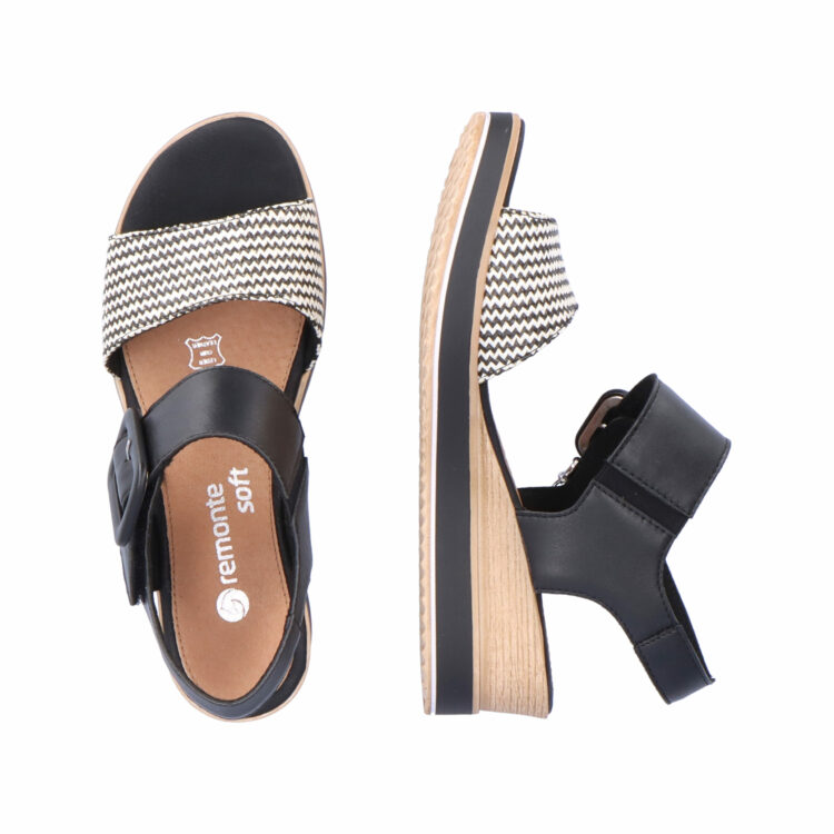 Sandales noires compensées pour femme de la marque Remonte. Référence : D6453-01 Schwarz. Disponible chez Chauss'Family magasin de chaussures à Issoire.