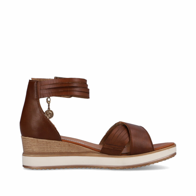 Sandales marron compensées pour femme de la marque Remonte. Référence : D6458-24 Muskat. Disponible chez Chauss'Family magasin de chaussures à Issoire.