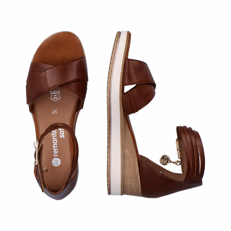 Sandales marron compensées pour femme de la marque Remonte. Référence : D6458-24 Muskat. Disponible chez Chauss'Family magasin de chaussures à Issoire.