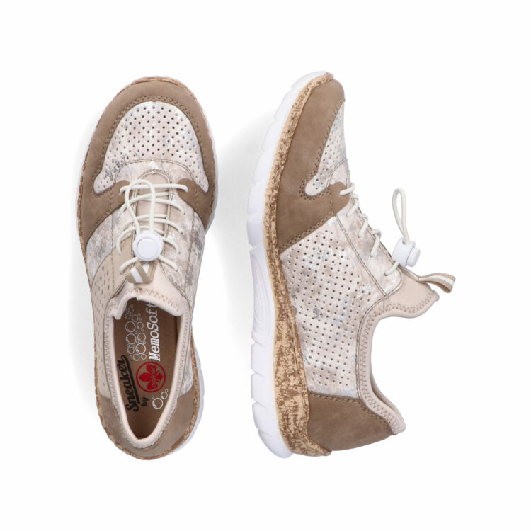 Baskets élastiquées pour femme marque Rieker. Référence N4255-60 Light gold. Disponible chez Chauss'Family magasin de chaussures à Issoire.