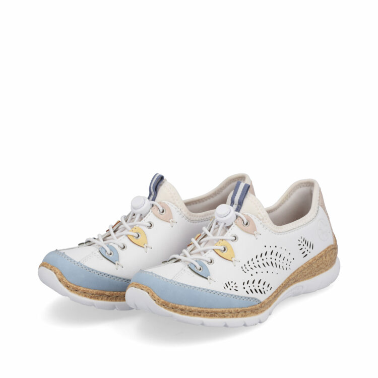 Baskets élastiquées pour femme marque Rieker. Référence N4276-80 Weiss. Disponible chez Chauss'Family magasin de chaussures à Issoire.