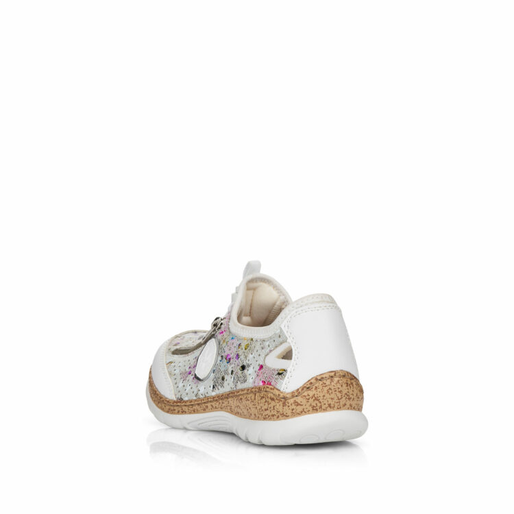 Baskets élastiquées pour femme marque Rieker. Référence N42V1-90 Weiss. Disponible chez Chauss'Family magasin de chaussures à Issoire.