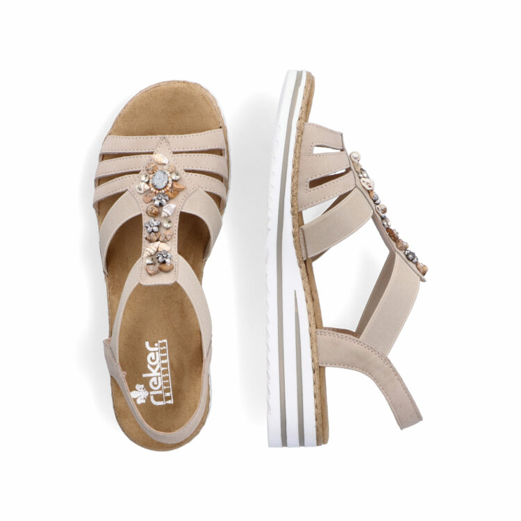 Sandales beiges pour femme de la marque Rieker. Référence : V0649-62 Ginger. Disponible chez Chauss'Family magasin de chaussures à Issoire.