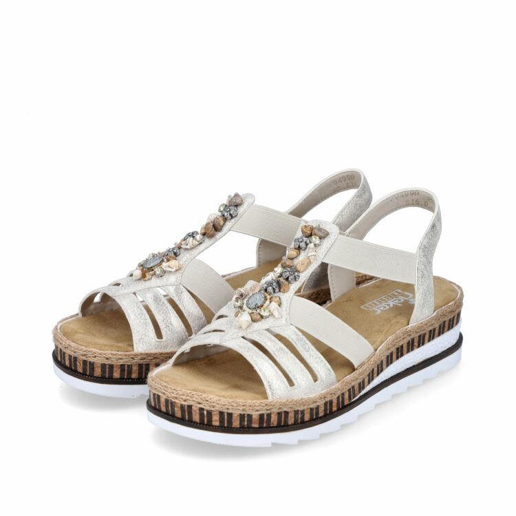 Sandales beiges pour femme de la marque Rieker. Référence : V7949-90 Beige gold. Disponible chez Chauss'Family magasin de chaussures à Issoire.