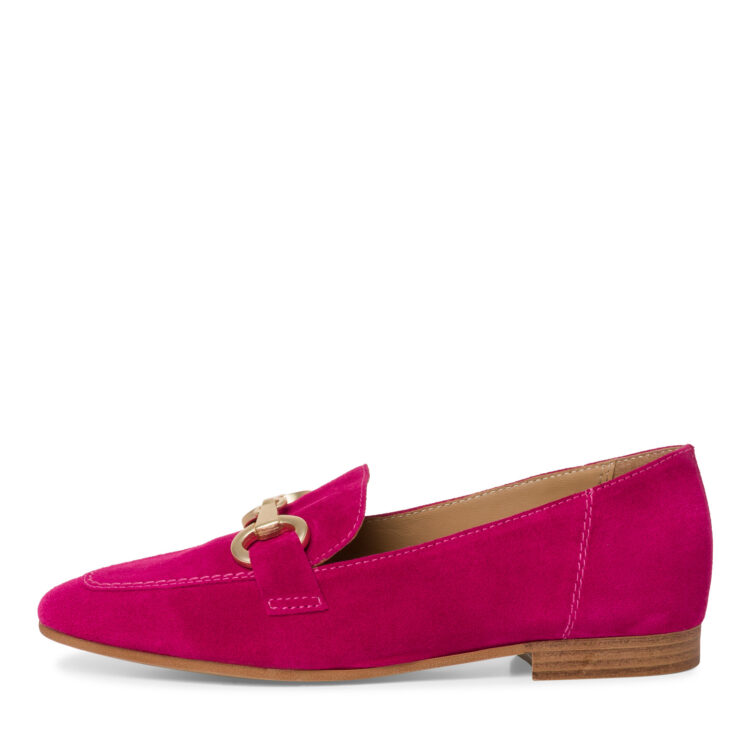 Mocassins rose fuchsia de la marque Tamaris. Référence 24222-20 513 Fuxia. Disponible chez Chauss'Family magasin de chaussures à Issoire.