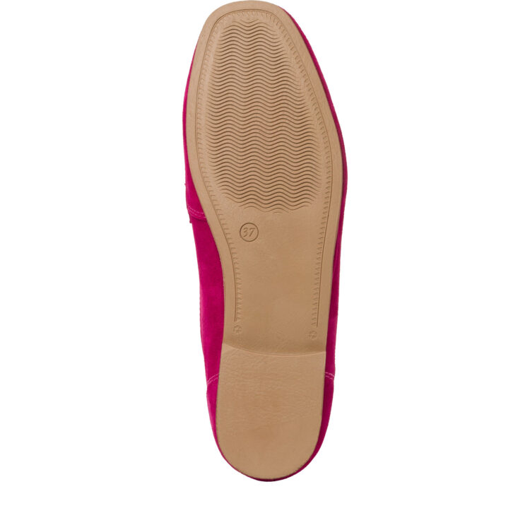 Mocassins rose fuchsia de la marque Tamaris. Référence 24222-20 513 Fuxia. Disponible chez Chauss'Family magasin de chaussures à Issoire.