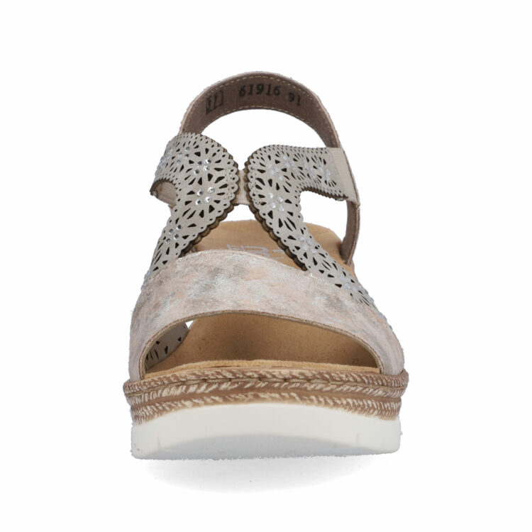 Sandales compensées pour femme de la marque Rieker. Référence : 61916-91 Rose Metallic. Disponible chez Chauss'Family magasin de chaussures à Issoire.