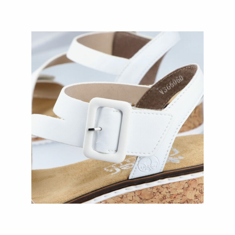 Sandales beiges pour femme de la marque Rieker. Référence : V3660-60 Nude. Disponible chez Chauss'Family magasin de chaussures à Issoire.
