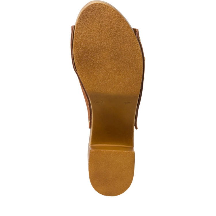 Mules pour femme marque Tamaris. Référence : 27220-20 305 Cognac. Disponible chez Chauss'Family magasin de chaussures à Issoire.