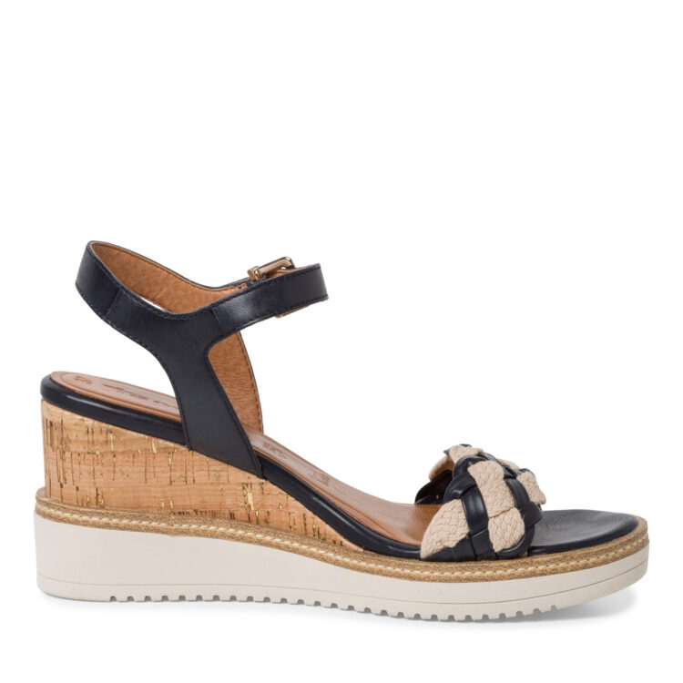 Sandales compensées pour femme de la marque Tamaris. Référence : 28305-20 805 Navy. Disponible chez Chauss'Family magasin de chaussures à Issoire.