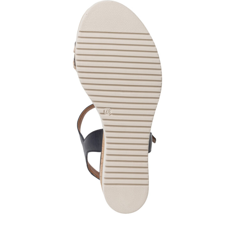Sandales compensées pour femme de la marque Tamaris. Référence : 28305-20 805 Navy. Disponible chez Chauss'Family magasin de chaussures à Issoire.