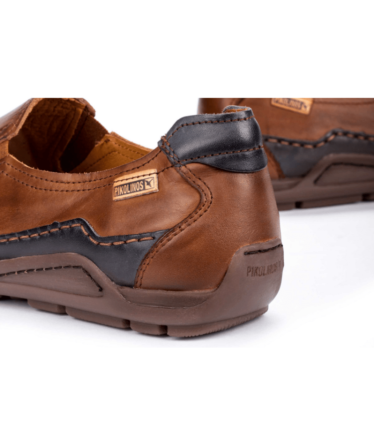 Mocassins marron pour homme de la marque Pikolinos. Référence : Azores 06H-3128 Cuero. Disponible chez Chauss'Family magasin de chaussures à Issoire.