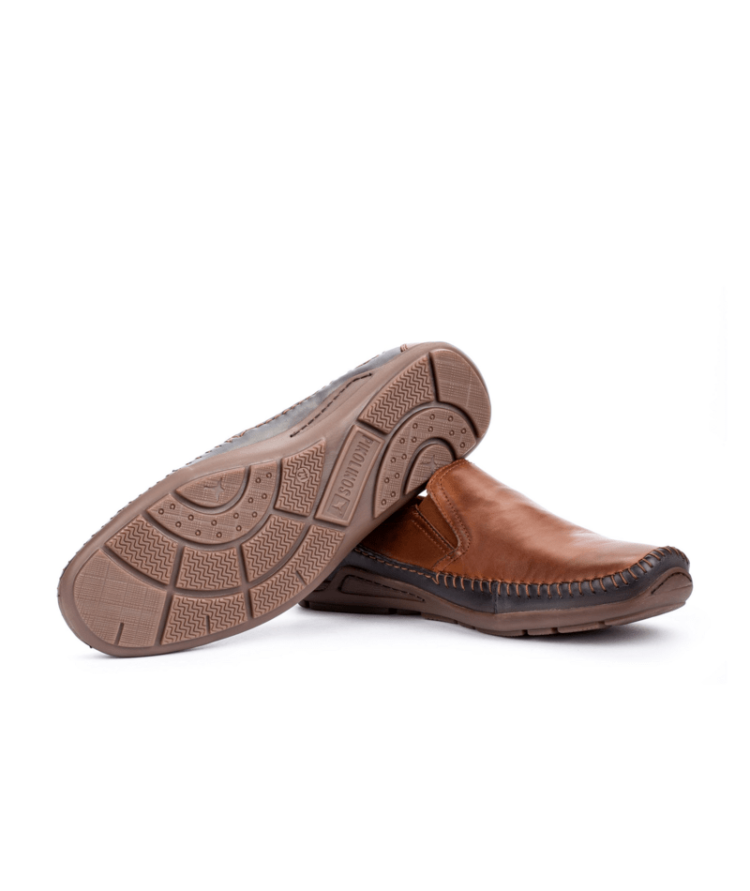 Mocassins marron pour homme de la marque Pikolinos. Référence : Azores 06H-3128 Cuero. Disponible chez Chauss'Family magasin de chaussures à Issoire.