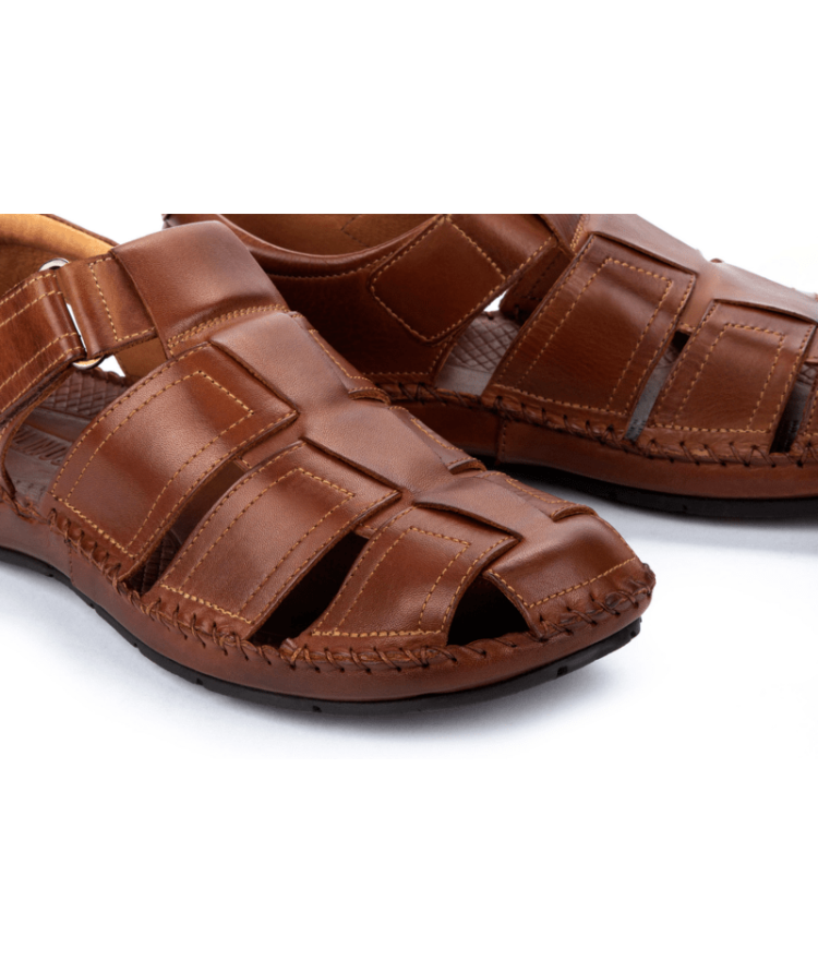 Sandales marron pour homme de la marque Pikolinos. Tarifa 06J-5433 Cuero. Disponible chez Chauss'Family magasin de chaussures à Issoire.