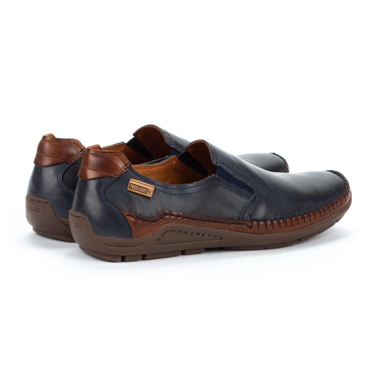 Mocassins bleu marine pour homme de la marque Pikolinos. Référence : Azores 06H-3128 Navy blue. Disponible chez Chauss'Family magasin de chaussures à Issoire.