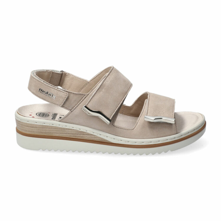 Sandales beiges pour femme marque Mobils. Darcie Liam Ligth taupe. Disponible chez Chauss'Family magasin de chaussures à Issoire.