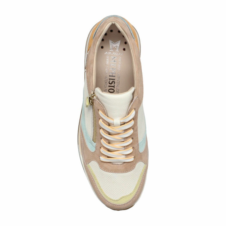 Baskets beiges de la marque Mephisto pour femme. Référence : Olimpia Sand. Disponible chez Chauss'Family magasin de chaussures à Issoire.