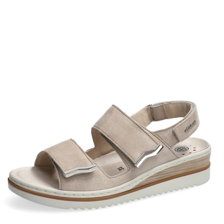 Sandales beiges pour femme marque Mobils. Darcie Liam Ligth taupe. Disponible chez Chauss'Family magasin de chaussures à Issoire.