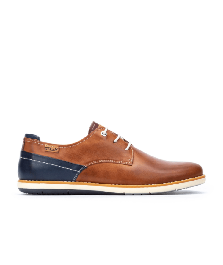 Derbies marron pour homme de la marque Pikolinos. Référence : Jucar M4E-4104C1 Brandy. Disponible chez Chauss'Family magasin de chaussures à Issoire.