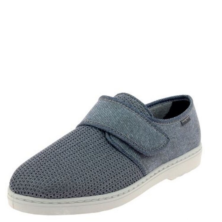 Pantoufles grises Fargeot pour homme. Référence : Vigo Gris. Disponible chez Chauss'Family magasin de chaussures à Issoire.