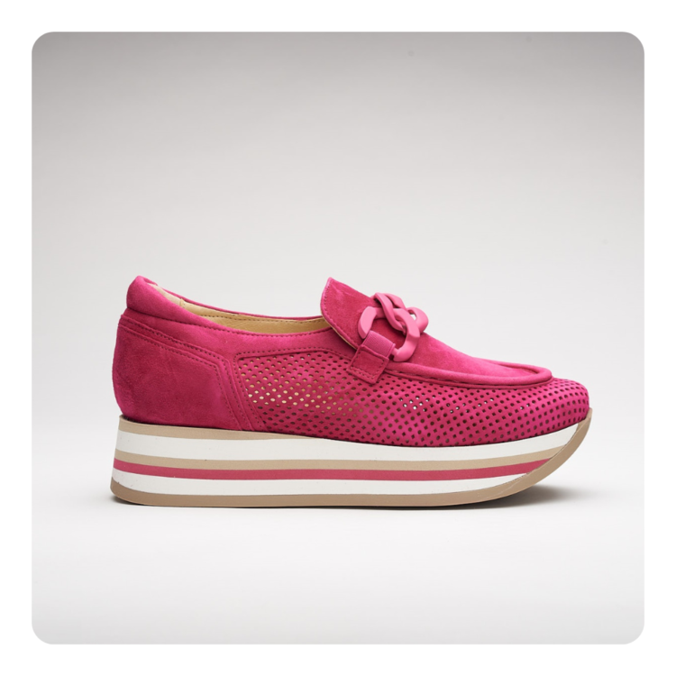 Mocassins verts de la marque Softwaves. Référence 7.78.56/06 Cloe fuchsia. Disponible chez Chauss'Family magasin de chaussures à Issoire.